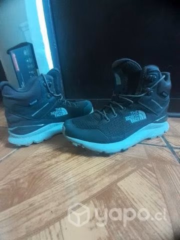 Zapatos de montaña North face impermeables (41)