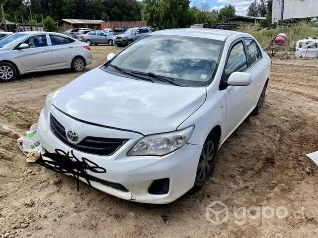 Capot Toyota corolla 2013