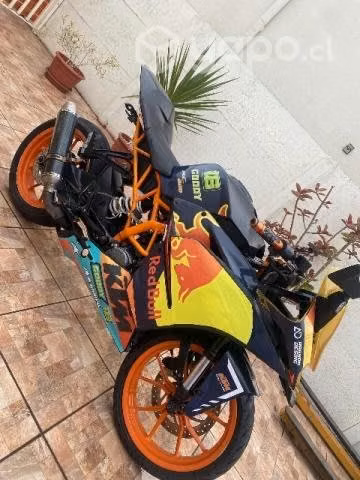Se vende KTM 200