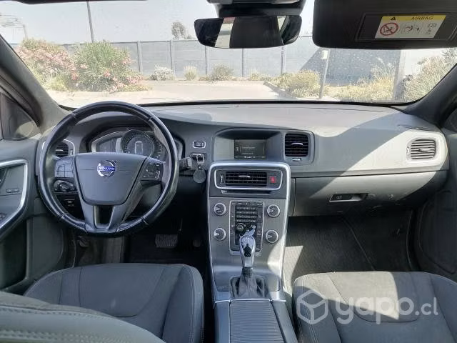 Volvo s60 t4 1.6 full aut. año 2015
