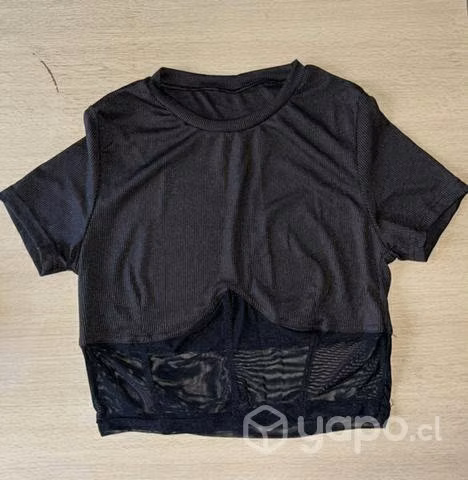 Polera color negro
