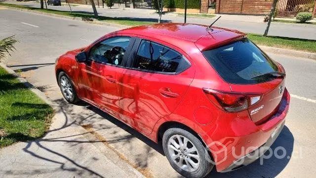 Vende Mazda 2 impecable