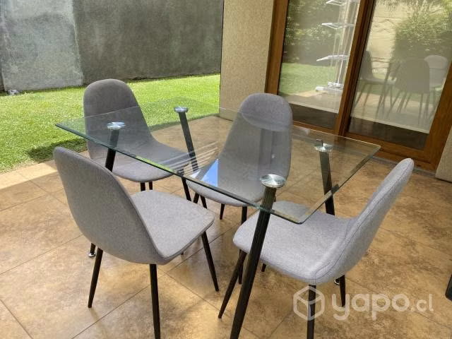 Mesa terraza y 4 sillas , solo por hoy remato