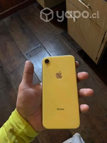 IPhone XR amarillo