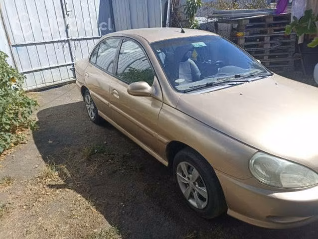 Kia Rio LS 1.3 Año 2000 Conversable