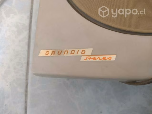 Tocadiscos Grundig antigüo pará restauración