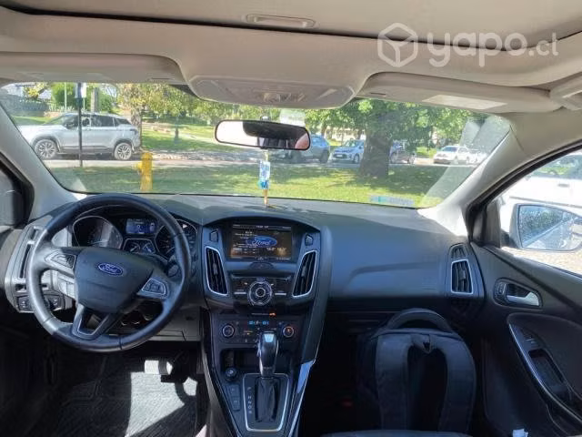 Ford focus titanium 2016