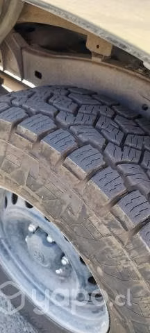 Vendo Hilux 4x2 bencinera única dueña