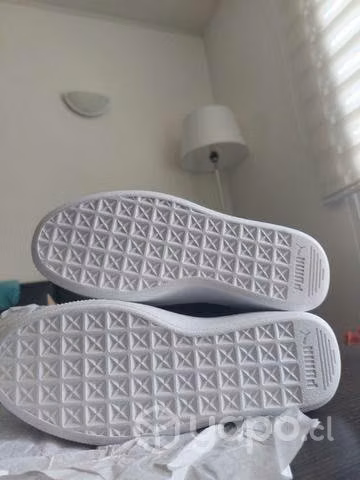 Zapatillas nuevas puma 5.5us - Imagen 2