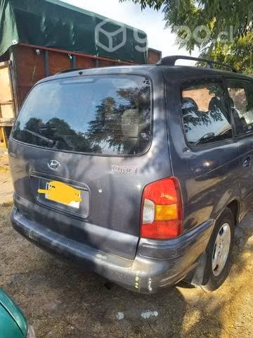 Hyundai trajet 2001