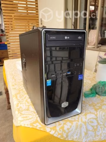 Caja Tower con fuente y lector de CD + Accesorios