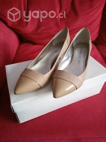 Zapatos tacón bajo