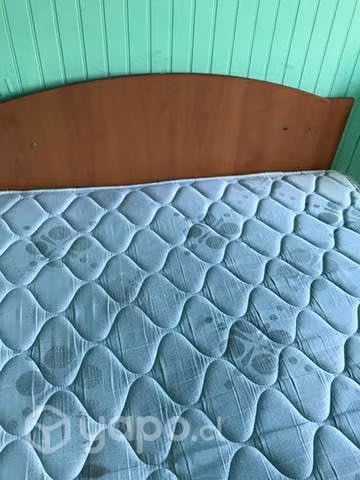 Cama en buen estado