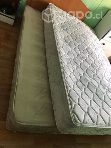 Cama en buen estado