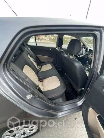 Auto Hyundai muy económico y bueno