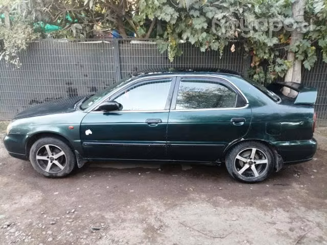 Suxuki baleno 2001