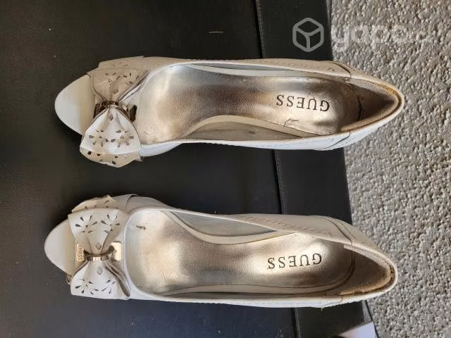 Zapatos Guess