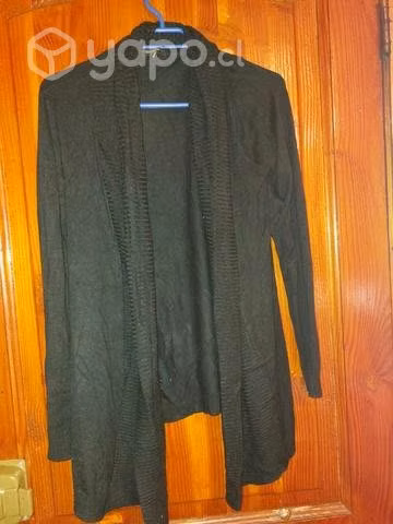 Chaleco y chomba