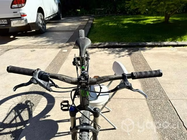 Bici cross enduro hibrida, se permuta o se vende