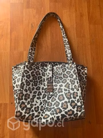 Cartera guess