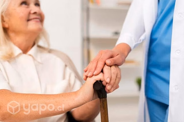 Kinesiologa terapia y cuidado de Adulto Mayor