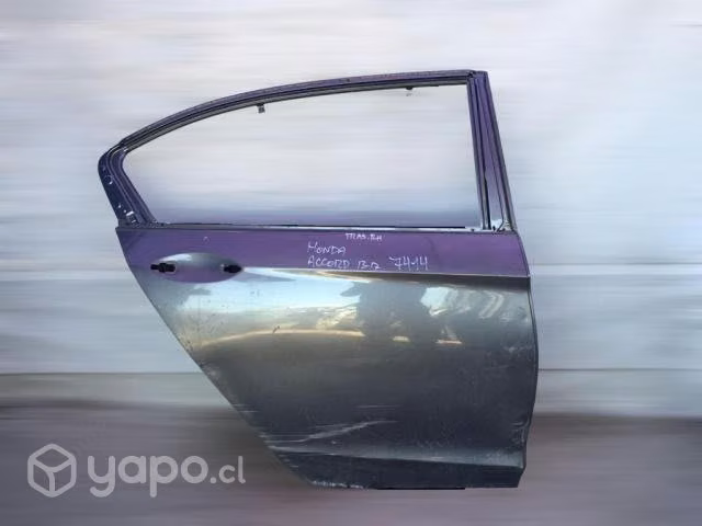 Puerta trasera rh honda accord 2013-2017