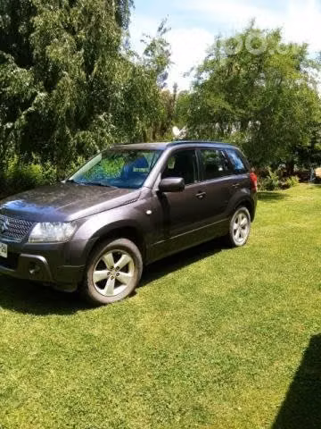 Vendo suzuki grand nomade 2.4 2011 - Imagen 4