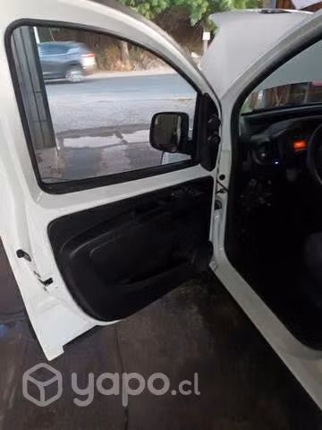 Furgón Peugeot Bipper 1.3 hdi año 2013