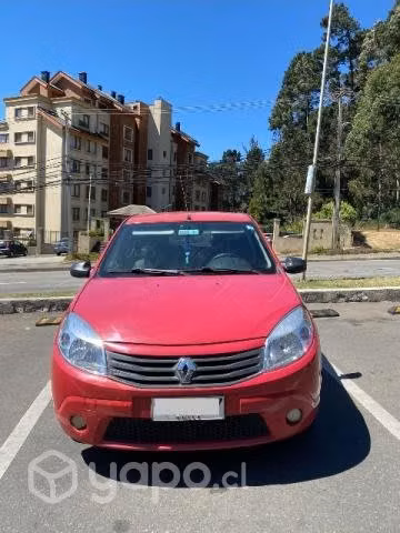 Auto Renault 1.6 año 2011