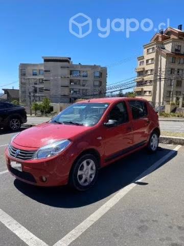 Auto Renault 1.6 año 2011