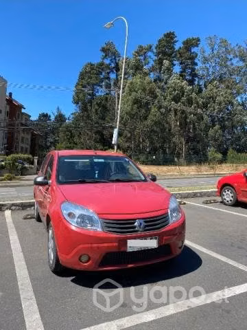 Auto Renault 1.6 año 2011