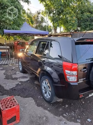 Suzuki grand nomade 2014