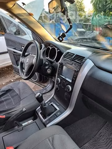Suzuki grand nomade 2014