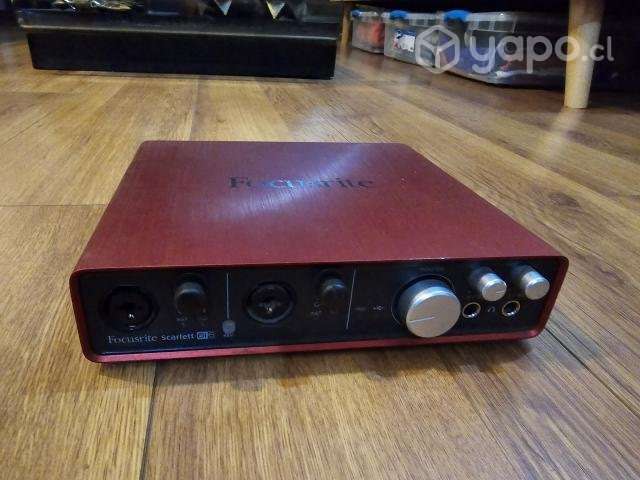 Focusrite Scarlett 6i6 - Interfaz de Audio - Imagen 3