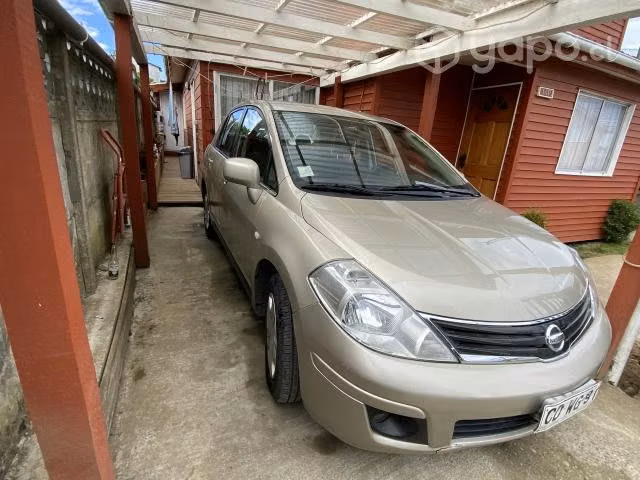 Nissan tiida 2010