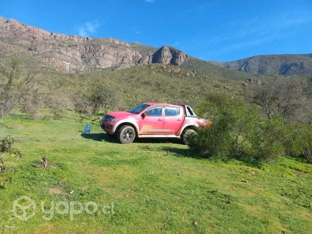 Mitsubishi l200 2014