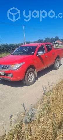 Camioneta mitsubishi