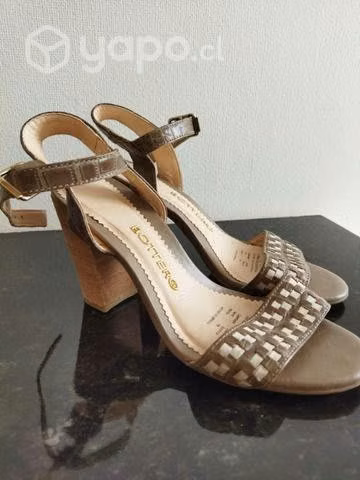 Chalas Bottero, talla 36 - Imagen 3