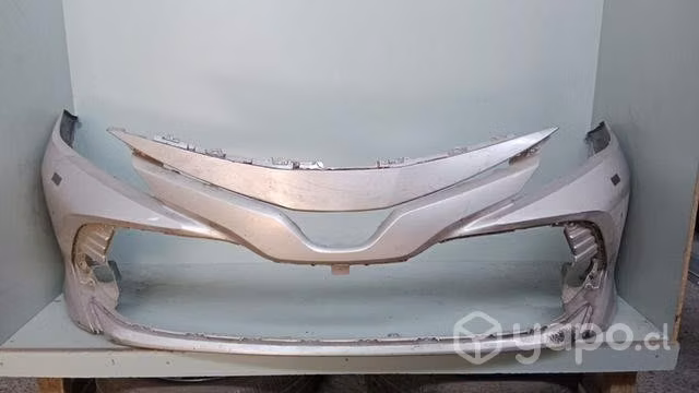 Parachoque Toyota camry dmg repuestos 28.87