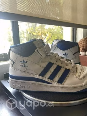 Adidas forum mid
