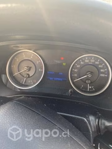Camioneta hilux sr 2018 con 70.000 de kilometraje
