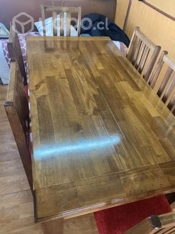 Comedor de pino, seis sillas