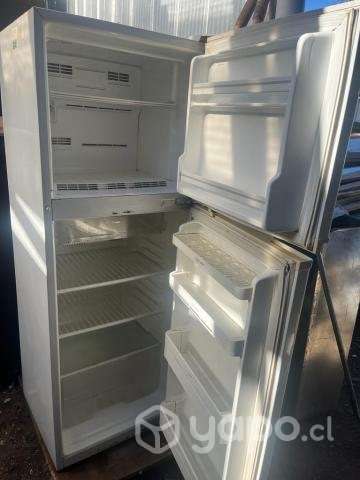 Refrigerador 2 puertas Funcionando perfectamente - Imagen 2