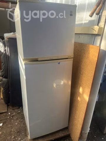 Refrigerador 2 puertas Funcionando perfectamente