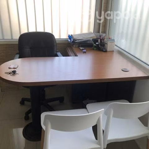 Estación de trabajo con cajonera