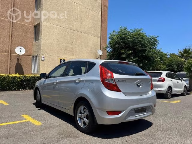 Hyundai accent hatchback (impecable) - Imagen 4