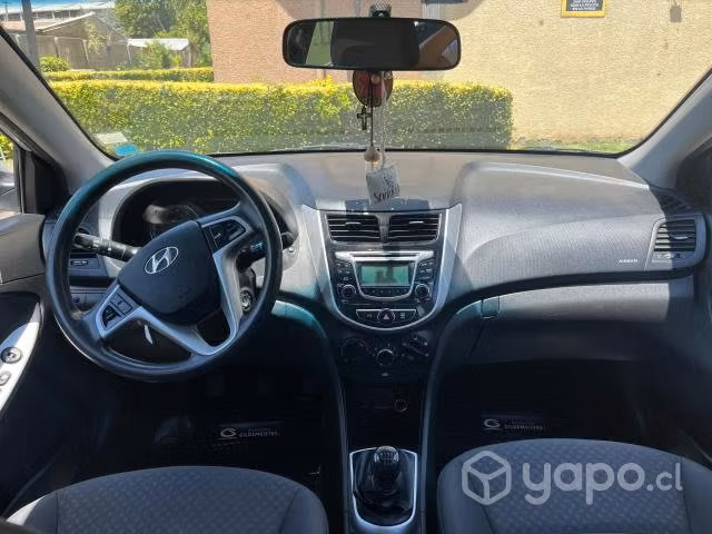 Hyundai accent hatchback (impecable) - Imagen 9