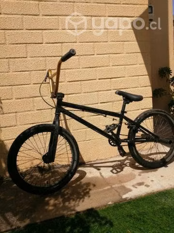 Bicicleta BMX Mongoose Legion L10