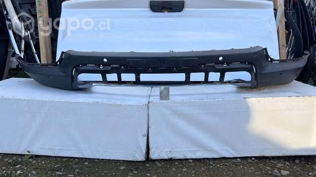 Parachoque delantero chevrolet colorado (22-23)