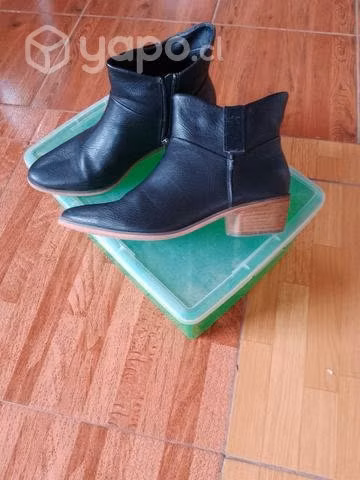 Botas negras